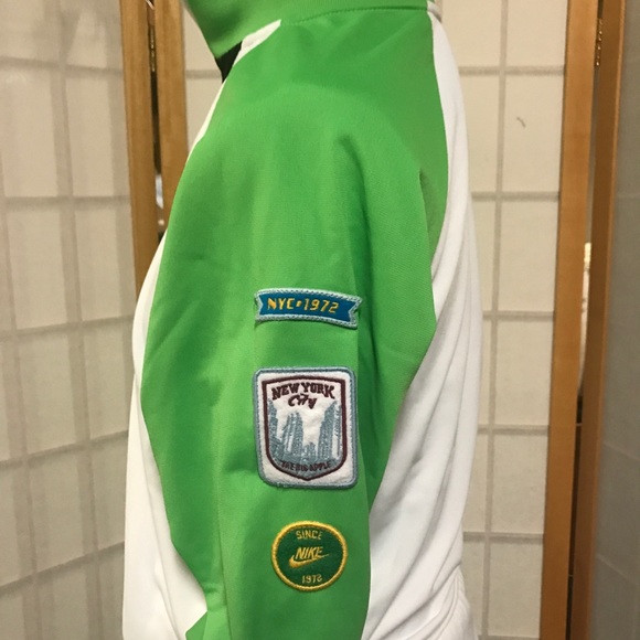 Nike Jackets & Blazers - Women's Nike Zip up size M